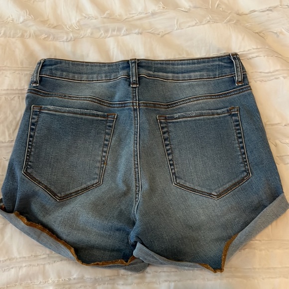 Size 26 PacSun Denim Shorts - Picture 3 of 3